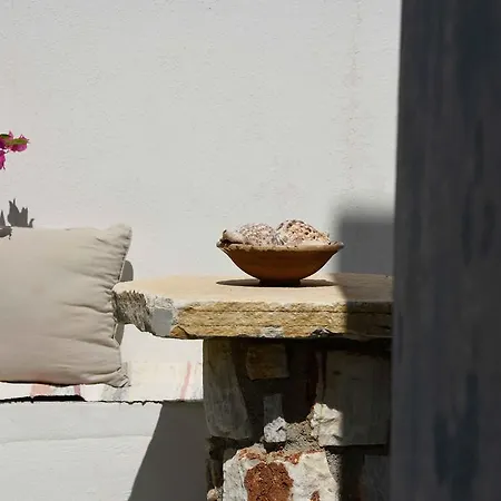 Flora & Agelos * Chrisi Akti (Paros)