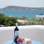 Flora & Agelos - Paros * Chrisi Akti (Paros)