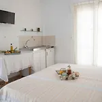 Flora & Agelos Studios * Chrisi Akti (Paros)