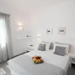 Flora & Agelos Studios * Chrisi Akti (Paros)