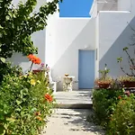 Flora&agelos - Paros Chrisi Akti (Paros)