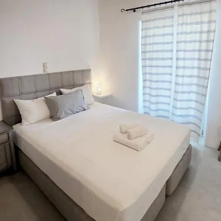 Flora & Agelos Studios Apartment *
