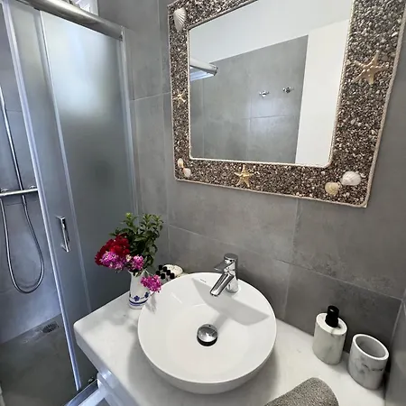 Apartment Flora & Agelos Studios *