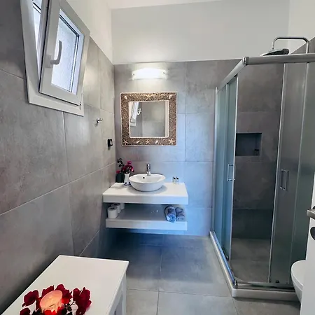 Flora & Agelos Studios Apartment Chrisi Akti (Paros)