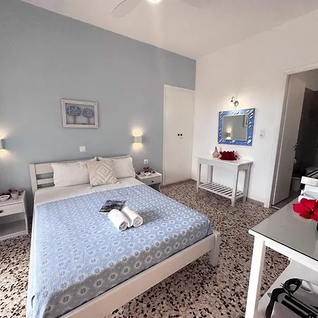 Flora & Agelos Studios Apartment Chrisi Akti (Paros)