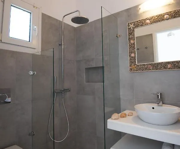 Flora & Agelos Studios Chrisi Akti (Paros)